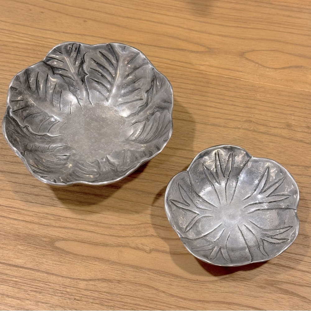 2/ Vintage PELTRINA  Scallop Bowls